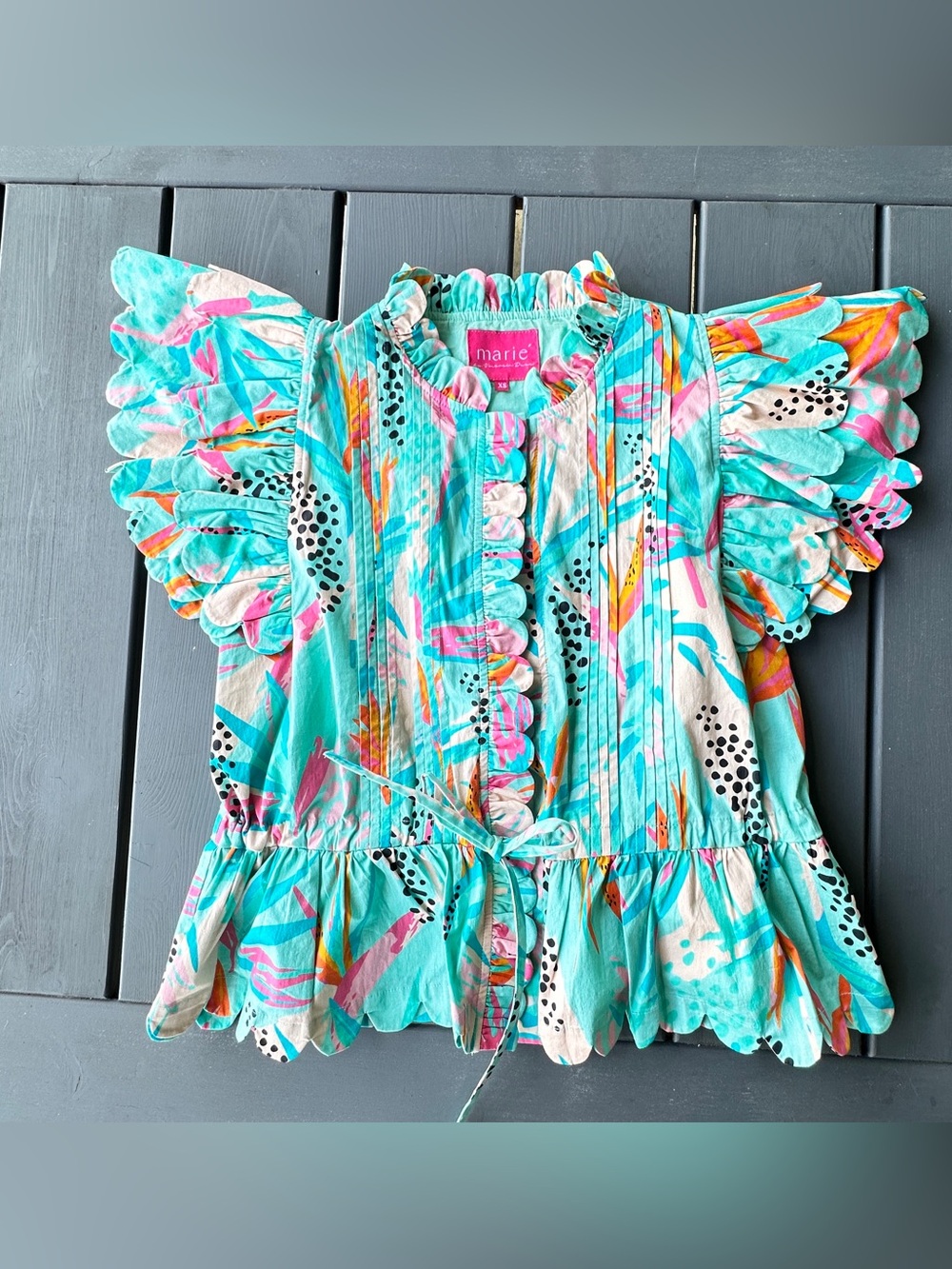 MARIE BY VICTORIA DUNN Tropical Preppy Coastal Beach Scallop Ruffle Hem Top XS